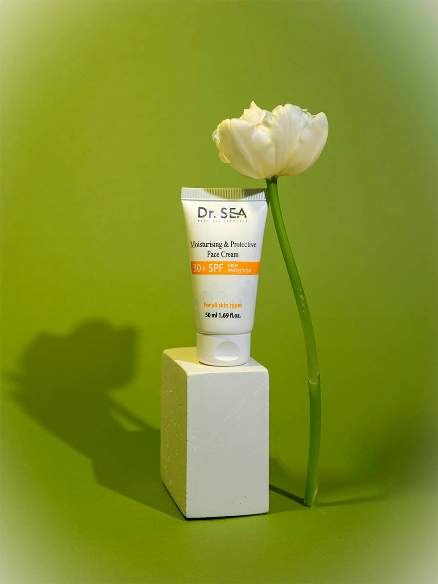 Feuchtigkeitsspendende und schützende Gesichtscreme 30+ SPF - 50 ml