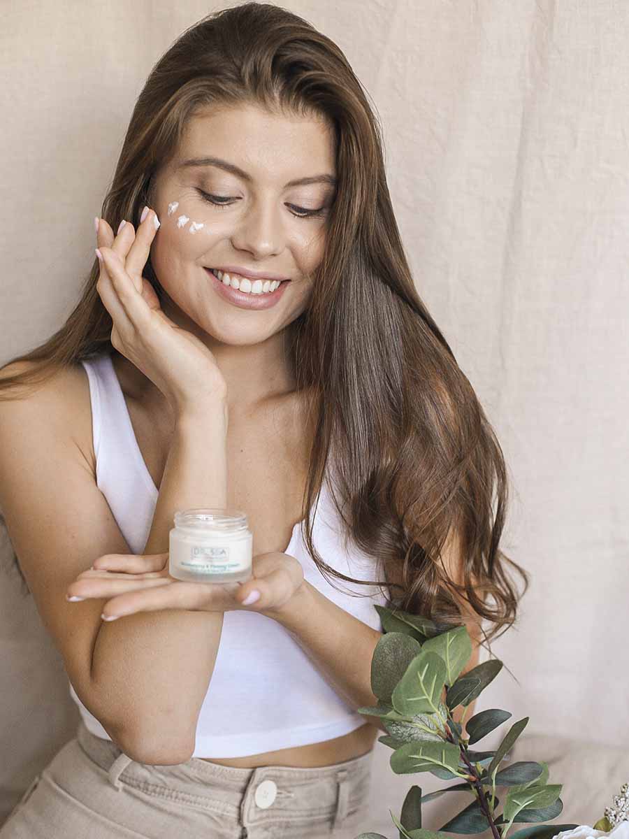 Crema Hidratante Reafirmante Facial Contorno de Ojos y Cuello - Granada y Jengibre SPF 15 - 50 ml